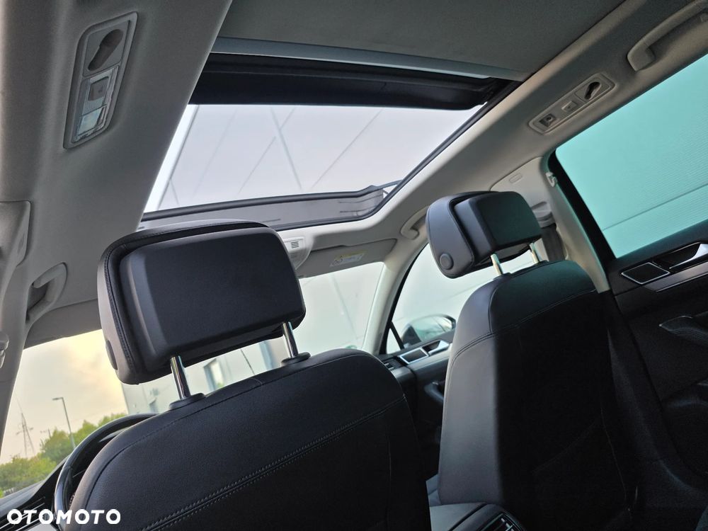 Volkswagen Passat 2.0 TDI SCR 4Mot DSG Highline - 22