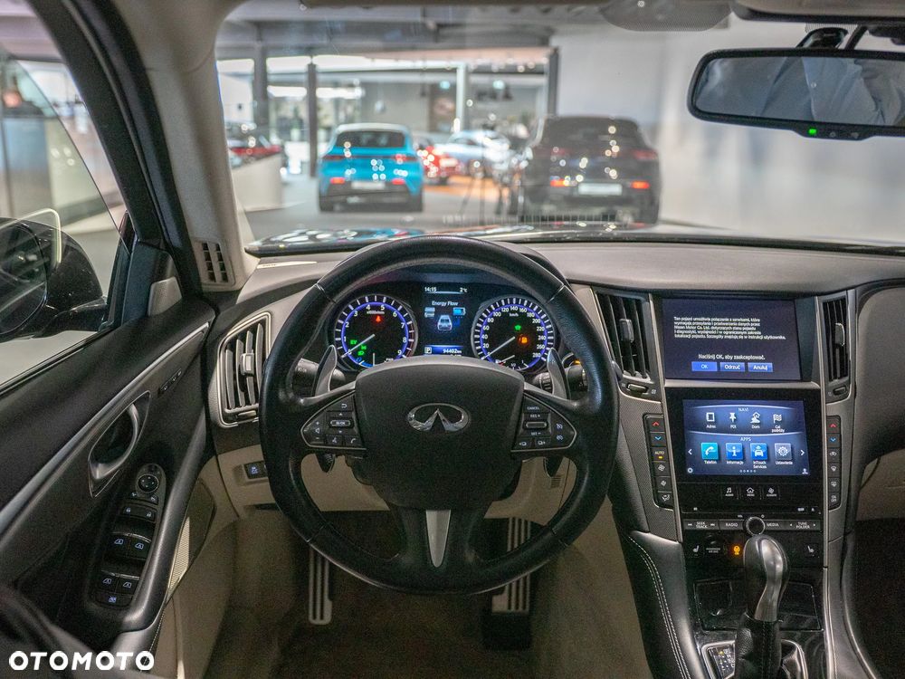 Infiniti Q50 Hybrid Sport Tech - 19