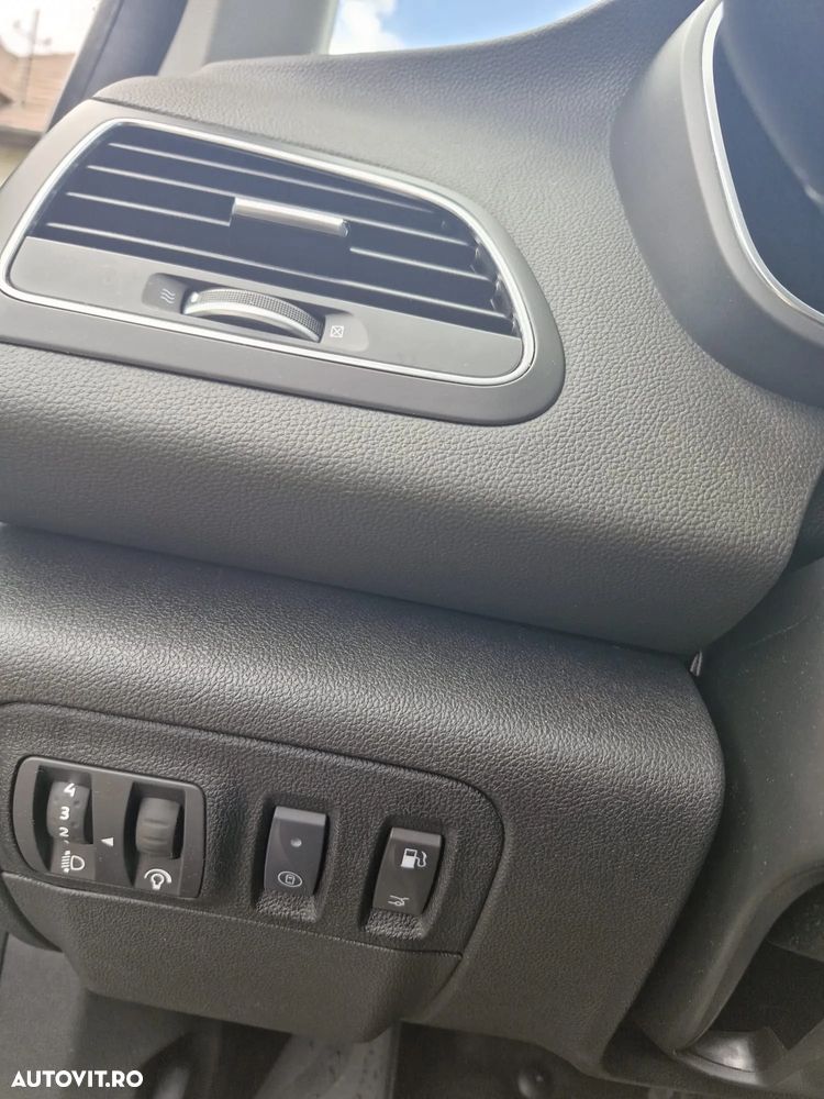 Renault Megane - 11