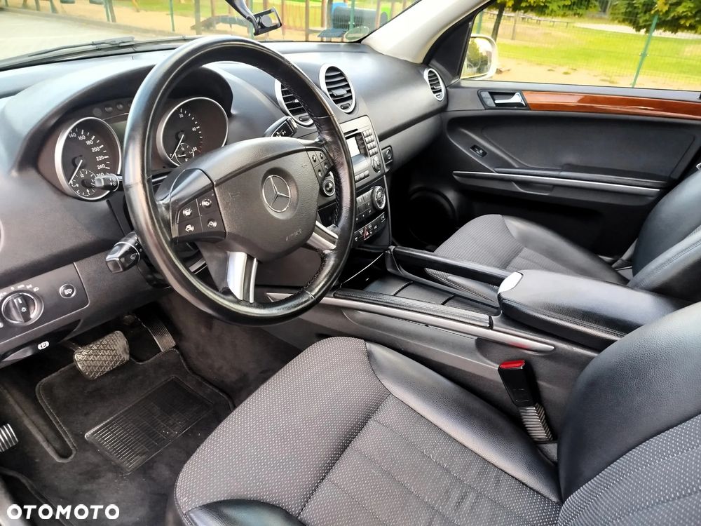 Mercedes-Benz ML 320 CDI 4Matic 7G-TRONIC - 32