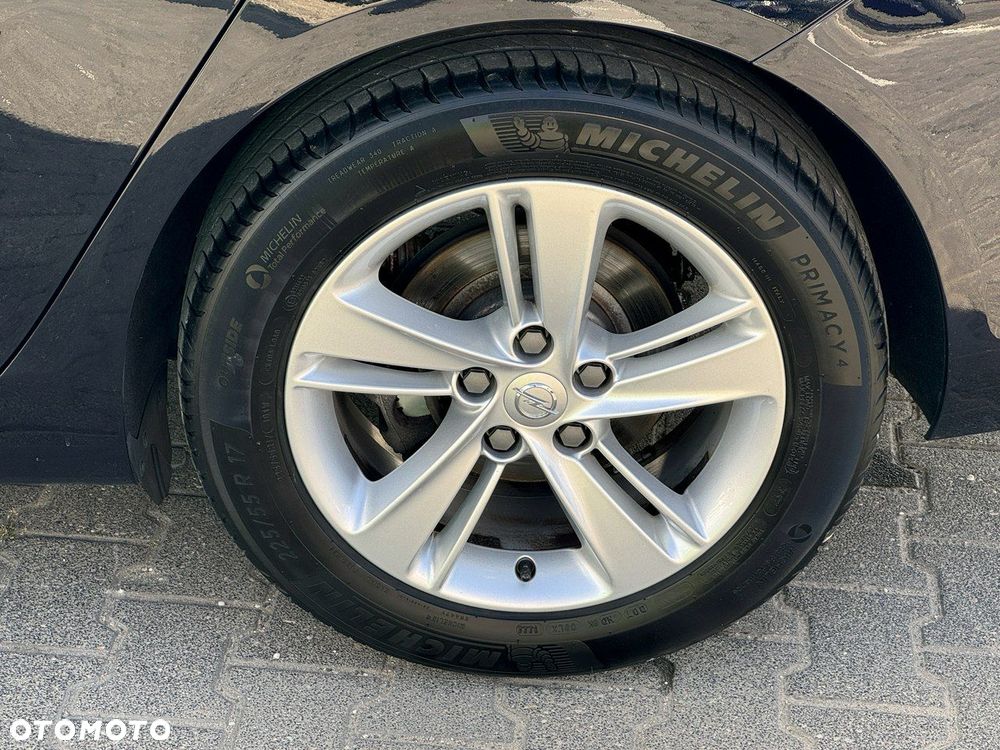Opel Insignia - 17