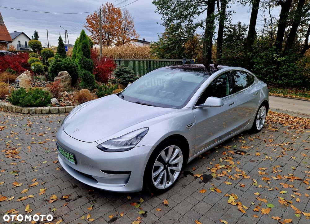 Tesla Model 3 ver-long-range-awd