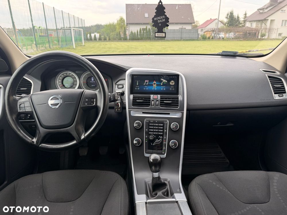 Volvo XC 60 D5 AWD Momentum - 6