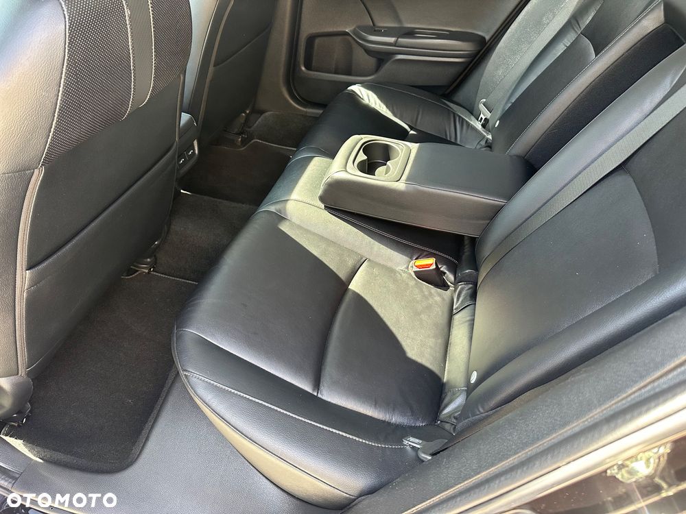 Honda Civic 1.5 i-VTEC Turbo CVT Prestige - 13