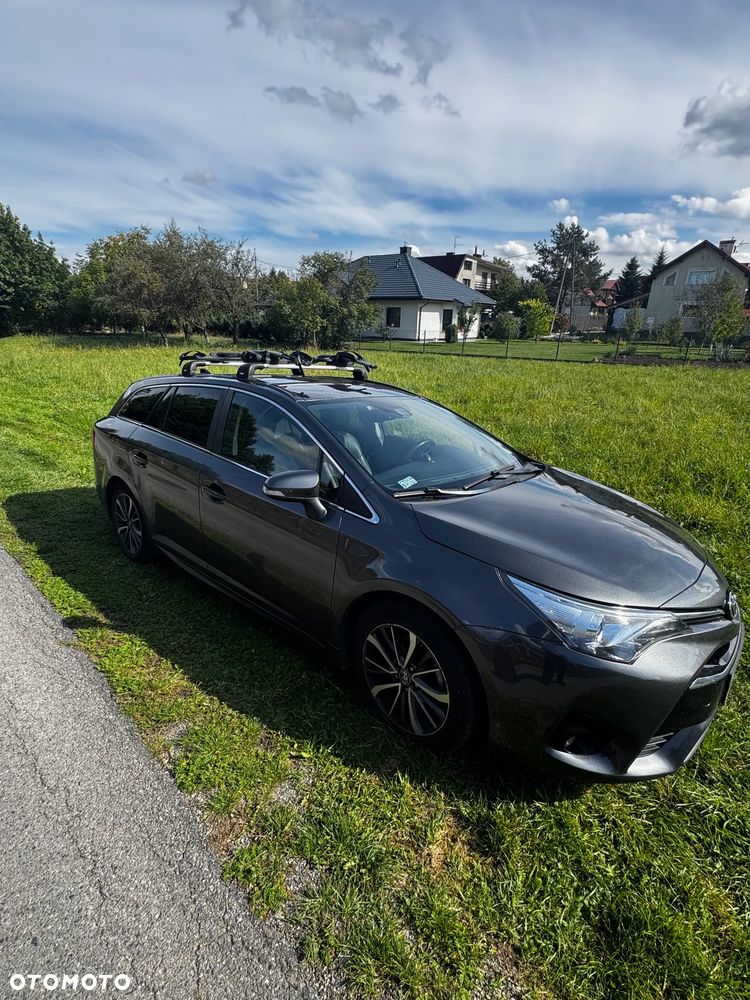 Toyota Avensis 2.0 Prestige MS - 11