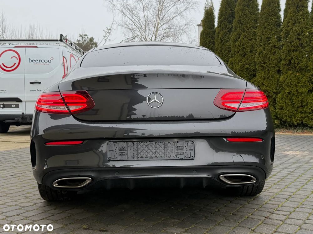 Mercedes-Benz Klasa C 200 9G-TRONIC AMG Line - 25