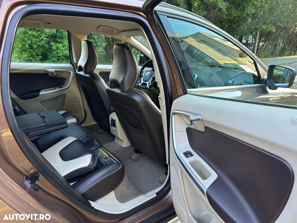 Volvo XC 60 D5 AWD Aut. Summum - 13