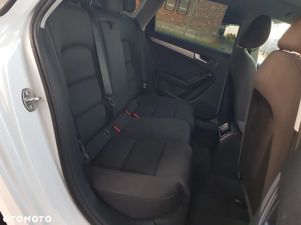 Audi A4 Avant 2.0 TDI ultra DPF Attraction - 13