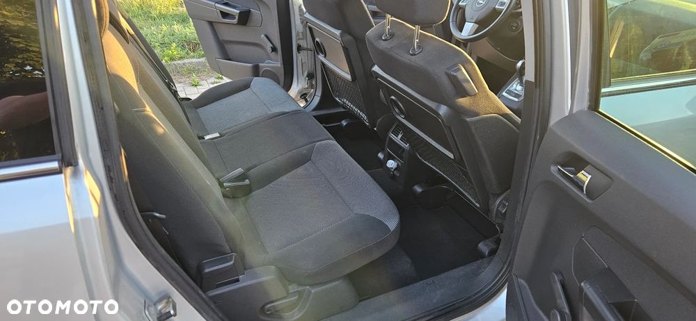 Opel Zafira - 16