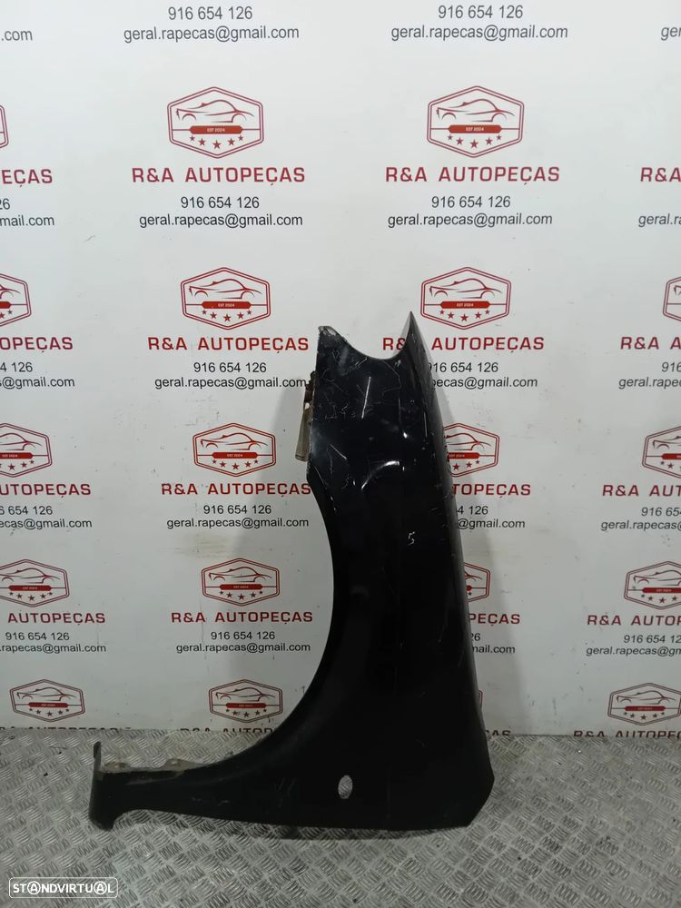 Guarda Lamas Frente Frontal Esquerdo Kia Carnival Original - 1