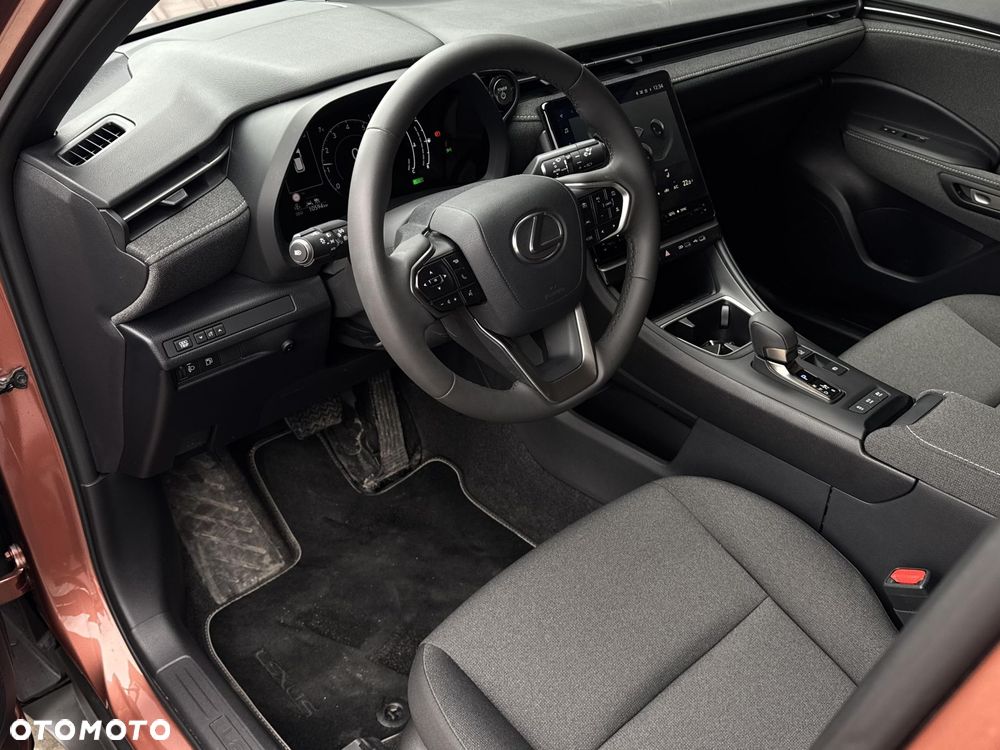 Lexus LBX 1.5 Hybrid - 11