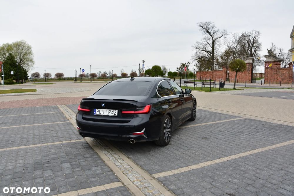 BMW Seria 3 320d Luxury Line - 11