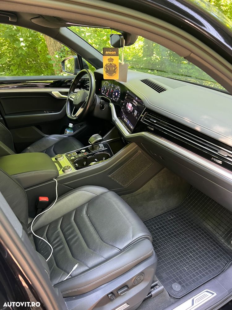 Volkswagen Touareg - 14