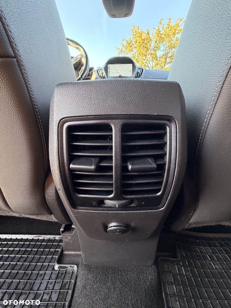 Ford Kuga - 20
