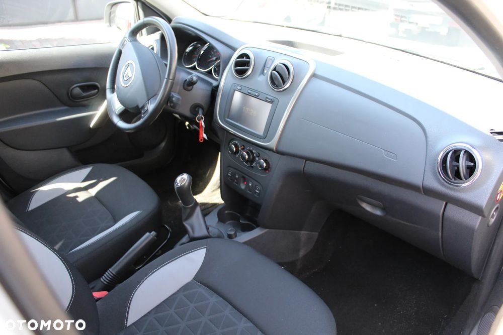 Dacia Sandero - 12