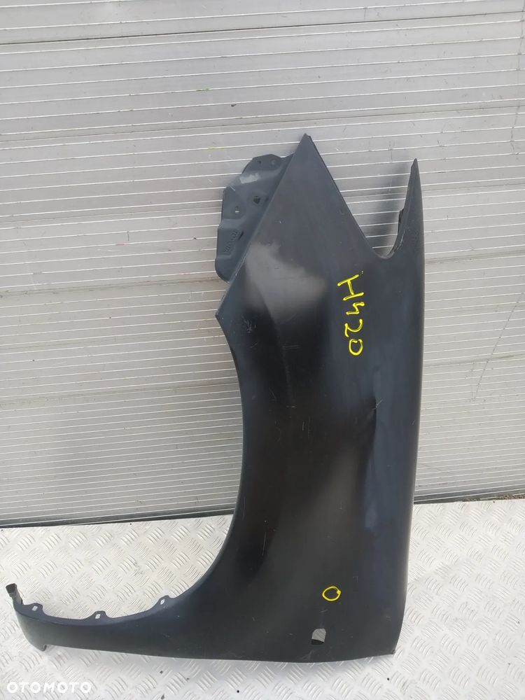 H420/H423/H478/H514/H532/H621 BŁOTNIKI HILUX LEWY 2006-2012 - 1