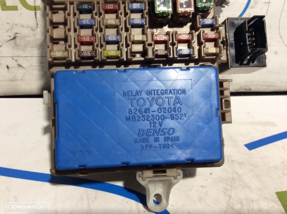 Caixa de fusíveis Toyota Corolla E12 82641-02040 - 3