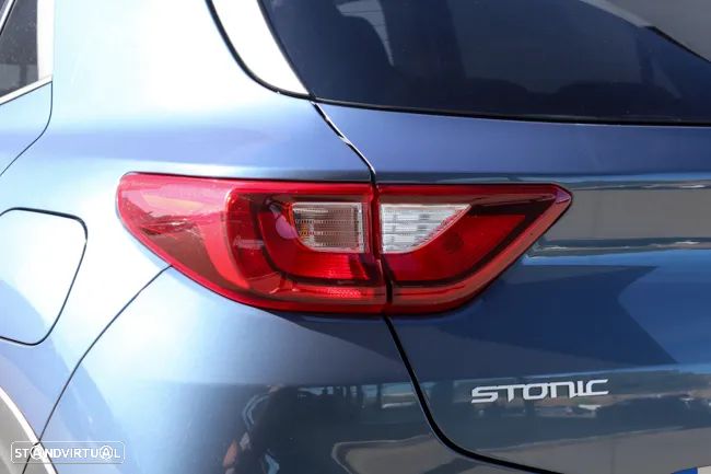 Kia Stonic 1.2 MPi Dynamic - 28