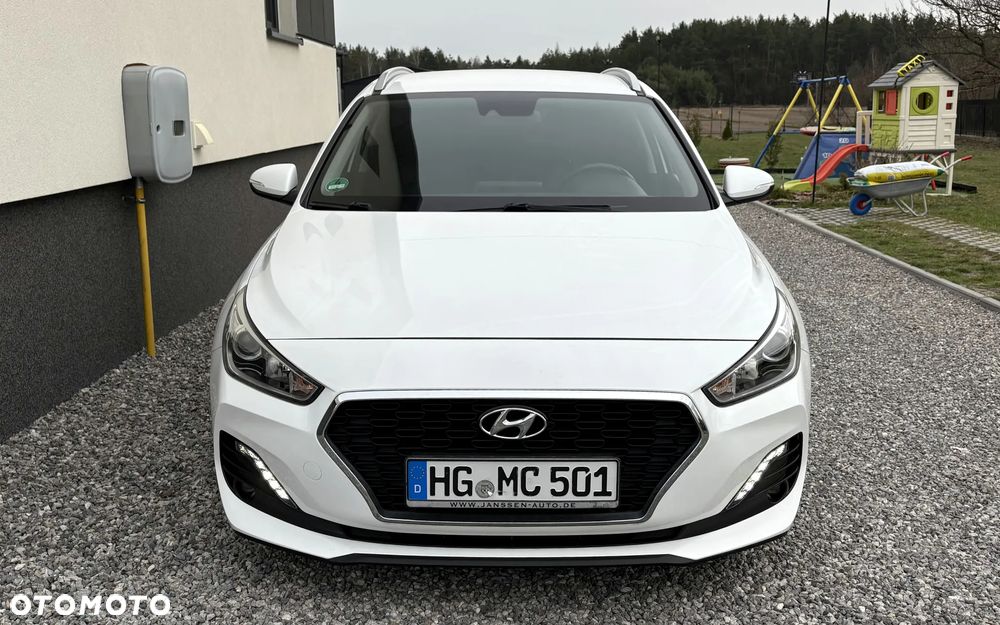 Hyundai i30 1.4 Passion - 16