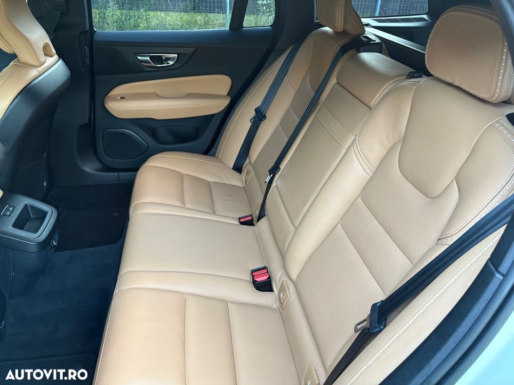 Volvo V60 V60CC D4 AWD Momentum Pro - 9