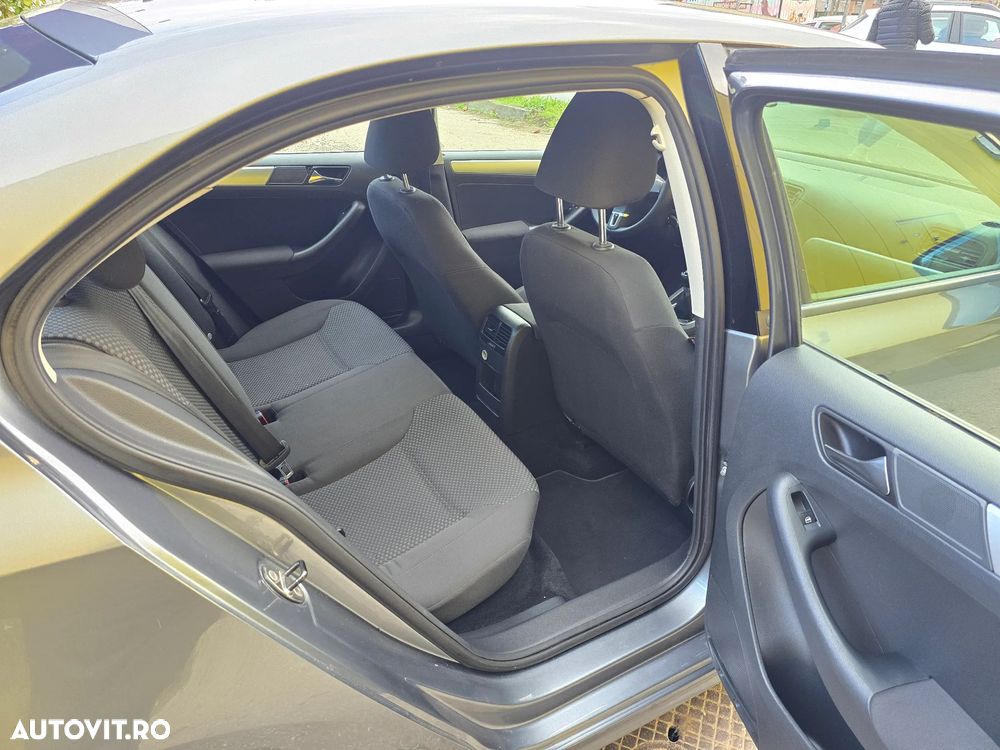 Volkswagen Jetta 1.2 TSI Comfortline - 10
