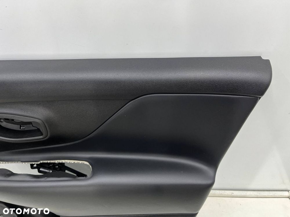 Tapicerka Jeep Renegade 14r.- prawy przedni boczek drzwi pasażera podświetlana klamka ekoskóra - 4