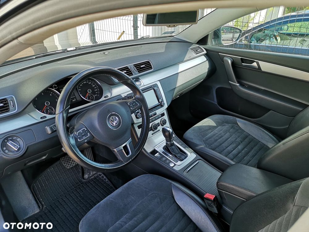 Volkswagen Passat 2.0 TDI Highline DSG - 21