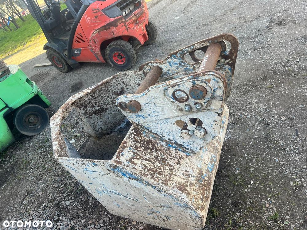 Łyżka dozownik pojemnik podajnk kosz zasypowy do wylewania betonu fi65mm fi80mmok. 0,8m. - 3