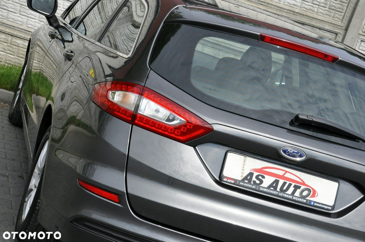 Ford Mondeo - 32