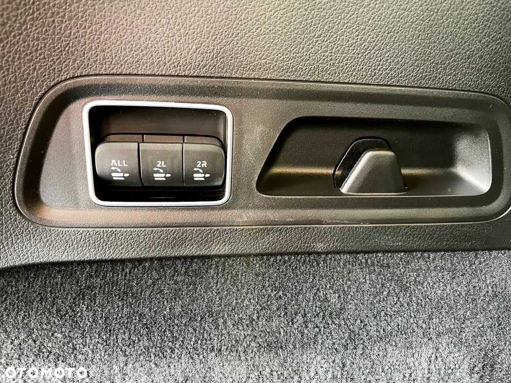 Mercedes-Benz GLS - 24