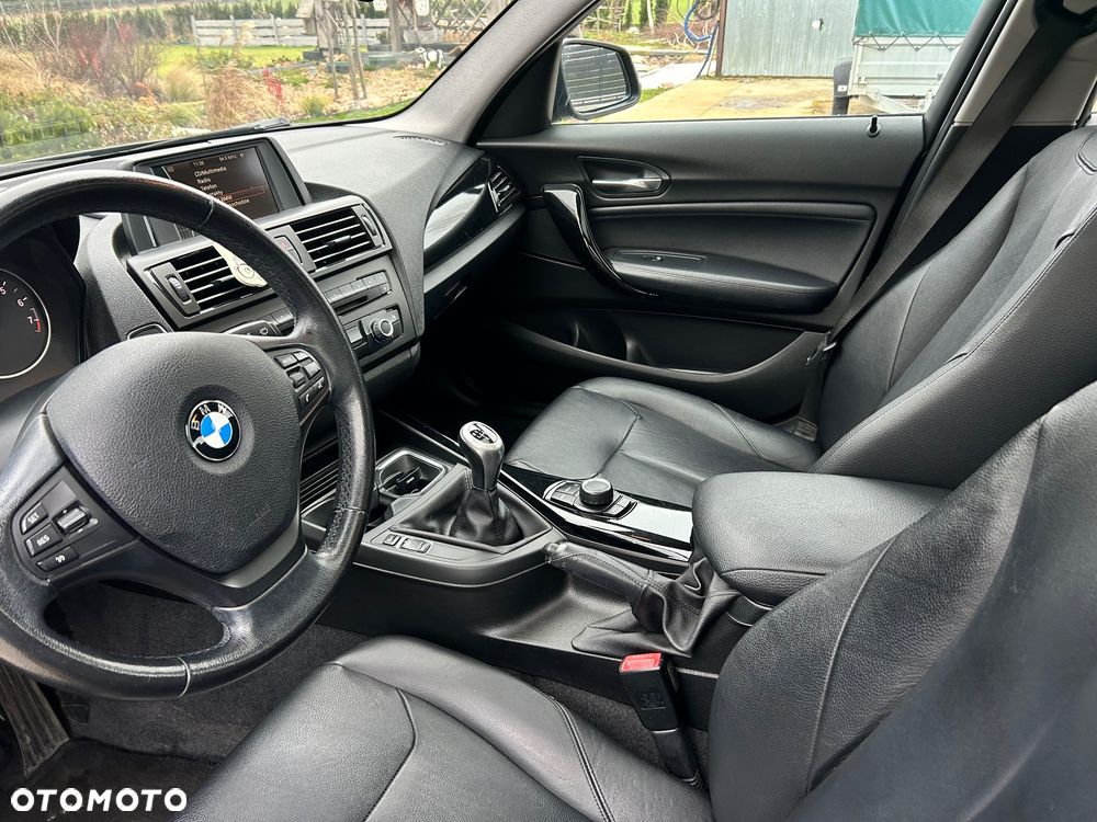BMW Seria 1 116i - 10