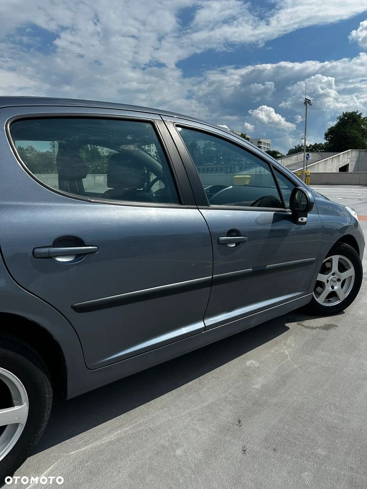 Peugeot 207 1.4 16V Trendy - 6