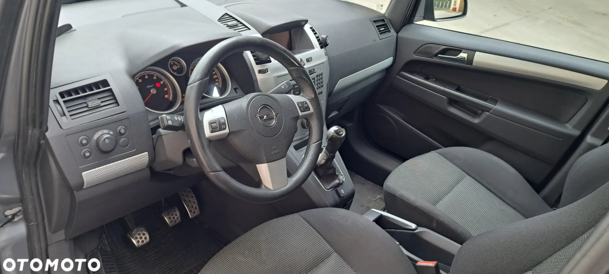Opel Zafira - 9