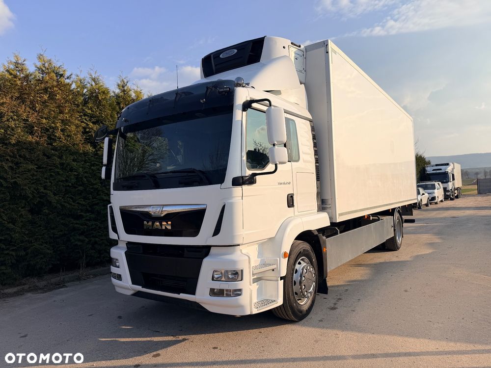 MAN MAN TGM 18.290/ IZOTERMA / OTWIERANY BOK/ /WINDA / 19 EUROPALET/ NISKI PRZEBIEG /SYPIALKA /ACC/EURO6 - 2