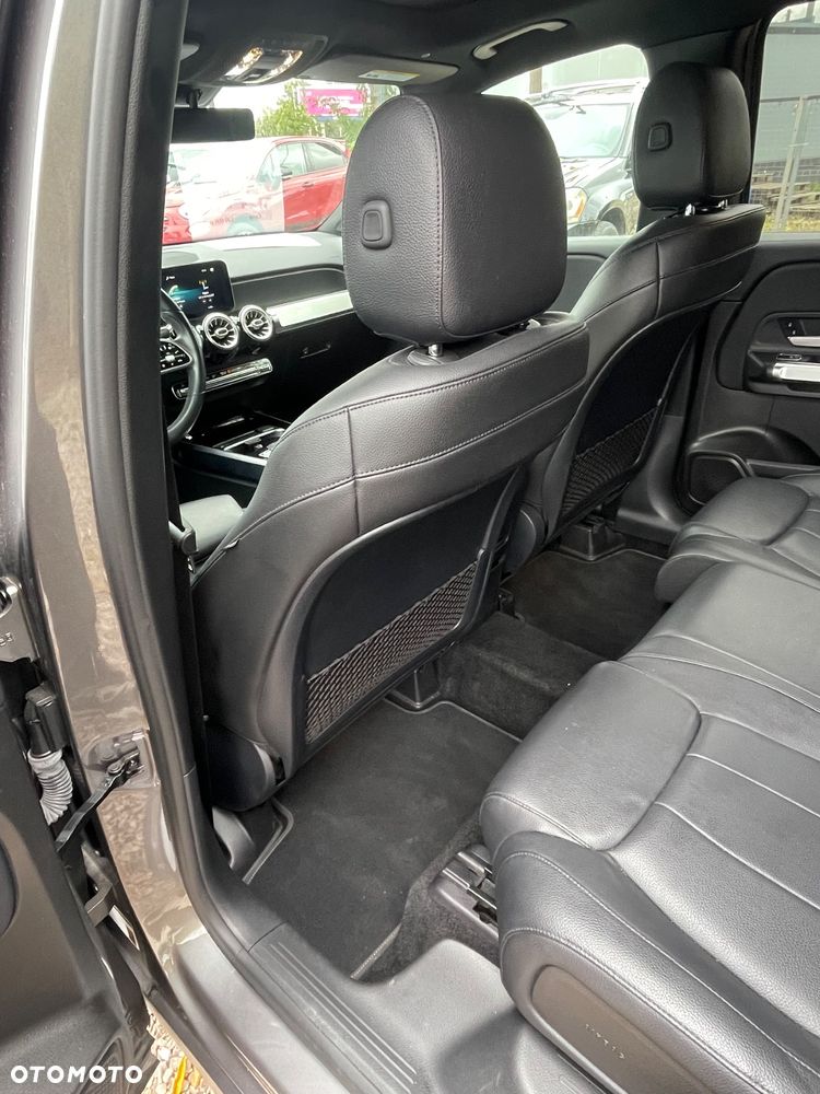 Mercedes-Benz GLB - 18