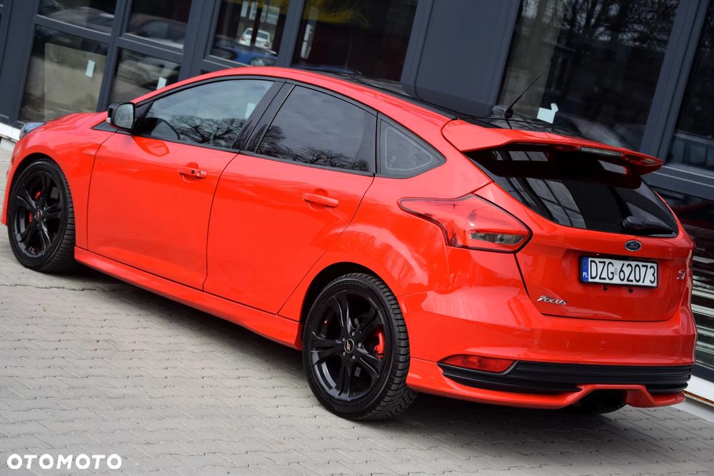 Ford Focus ST - 7