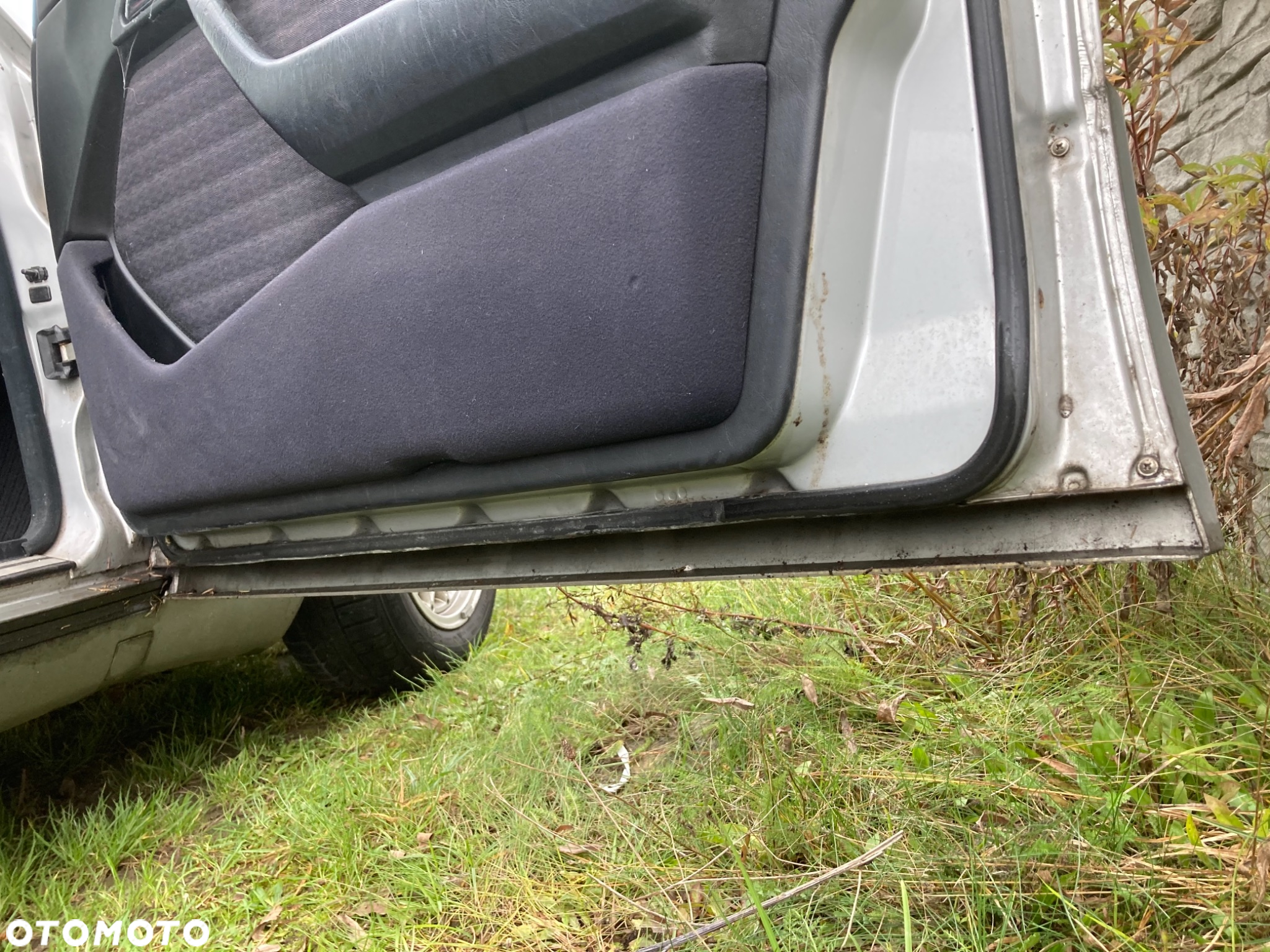 Mercedes-Benz W124 (1984-1993) - 12