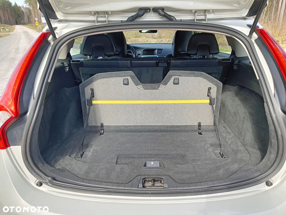 Volvo V60 D3 Summum - 26