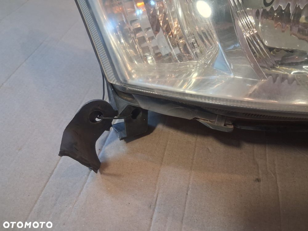 Lampa TOYOTA COROLLA E12 prawa  81110-02381 - 6
