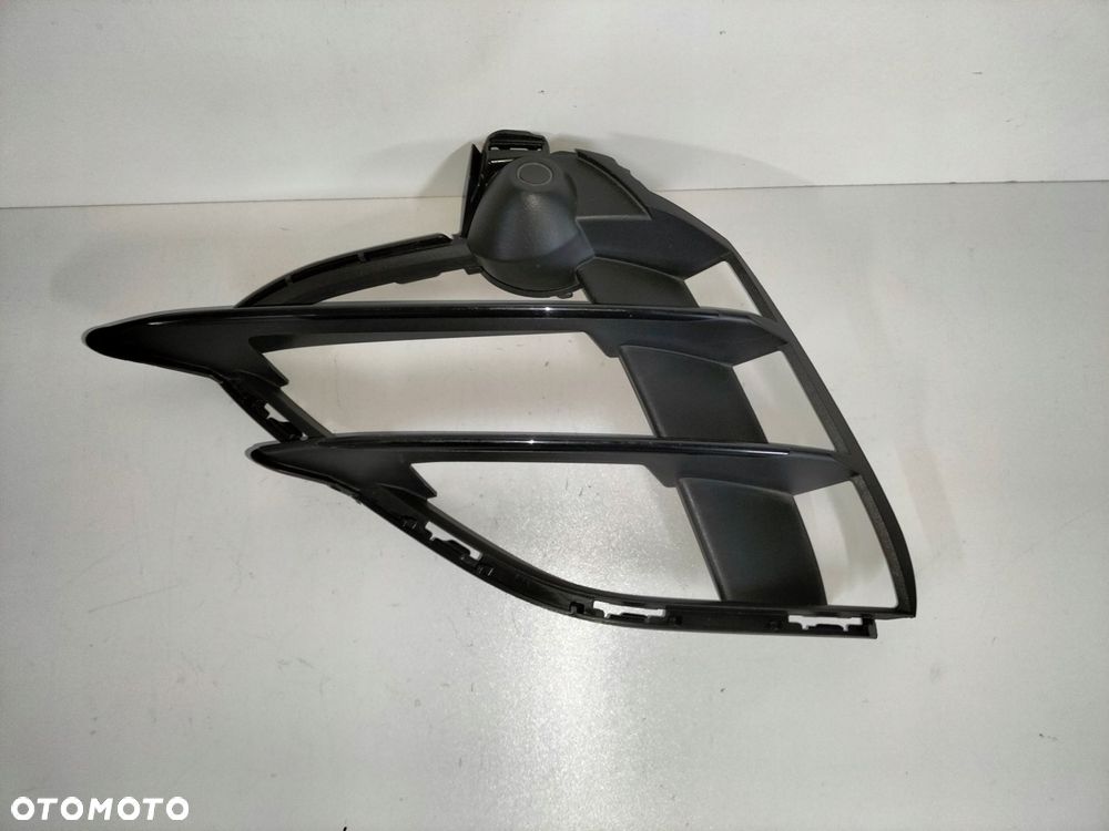 atrapa kratka zderzaka przód lewa mercedes e klasa w214 63 amg 22- - 1