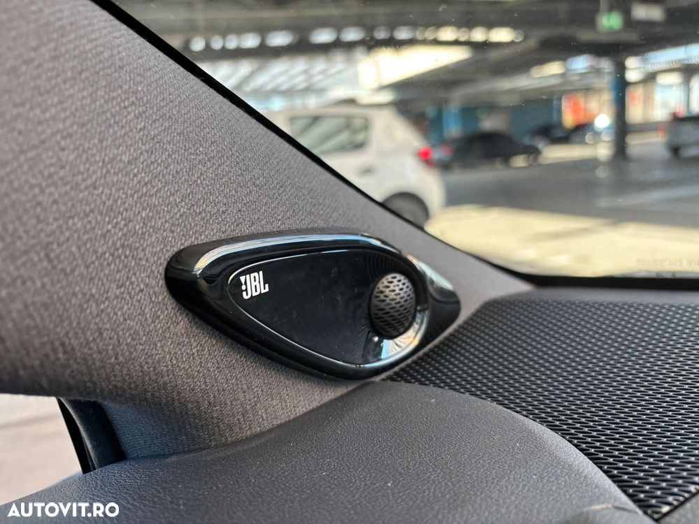 Toyota Corolla ver-2-0-hsd-exclusive - 28