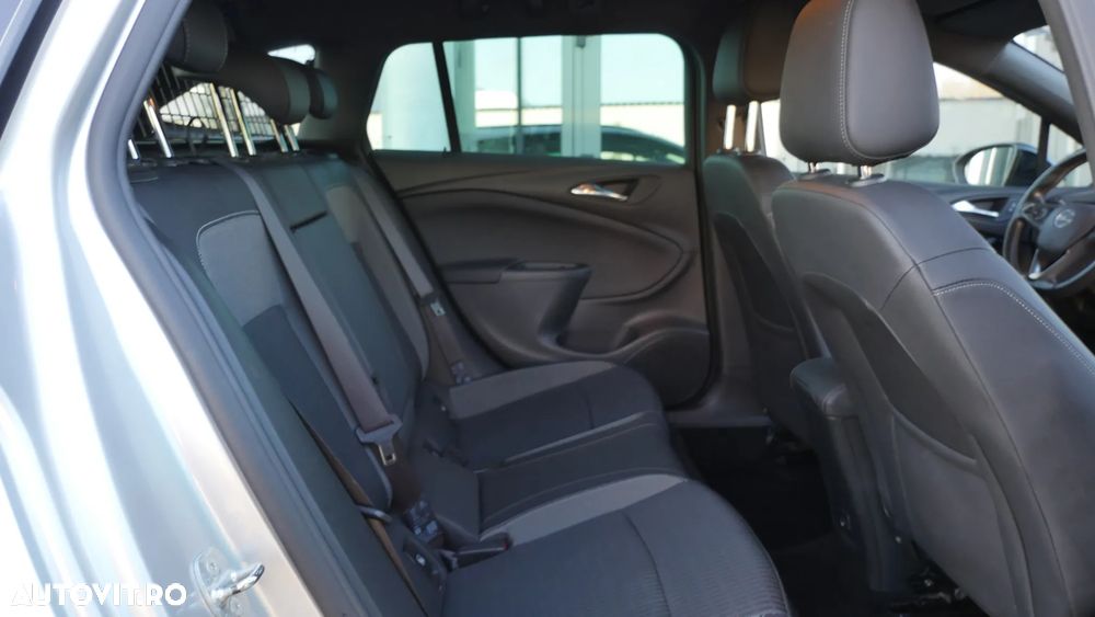 Opel Astra 1.5 D Start/Stop Design&Tech - 17