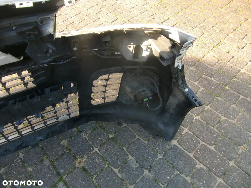 Zderzak Citroen Jumpy III - 9