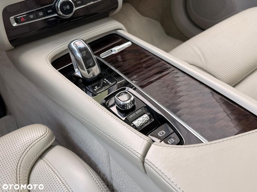 Volvo XC 90 T8 AWD Plug-In Hybrid Inscription 7os - 16