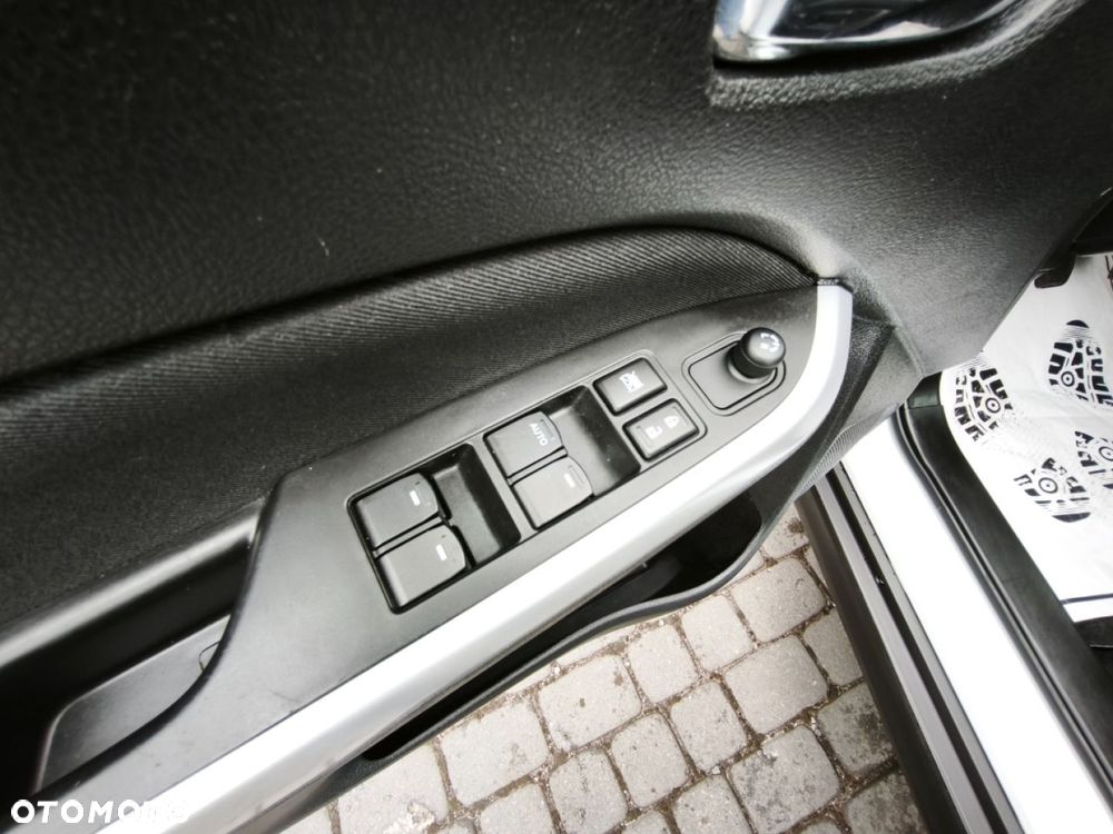 Suzuki Vitara - 16