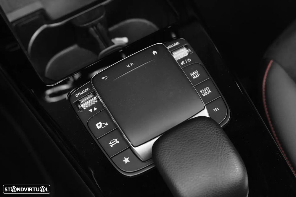 Mercedes-Benz CLA 250 - 32