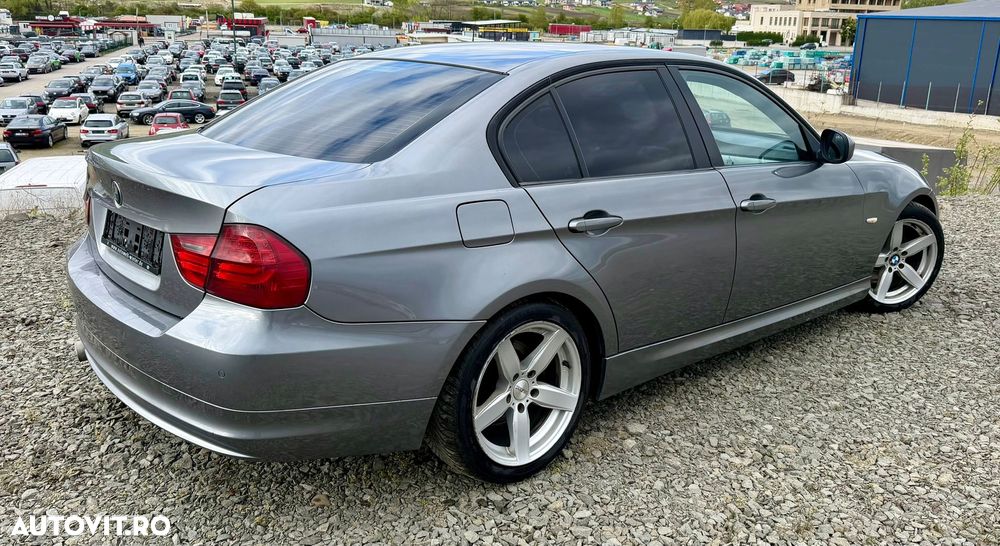 BMW Seria 3 320d DPF Aut. - 4
