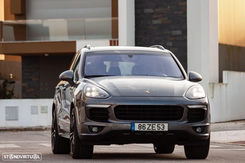 Porsche Cayenne S - 28