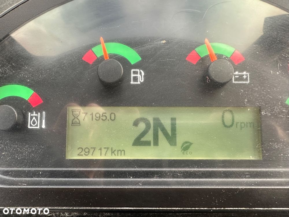 Caterpillar 906M - 17