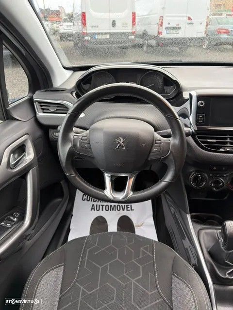 Peugeot 2008 1.2 PureTech Active - 33
